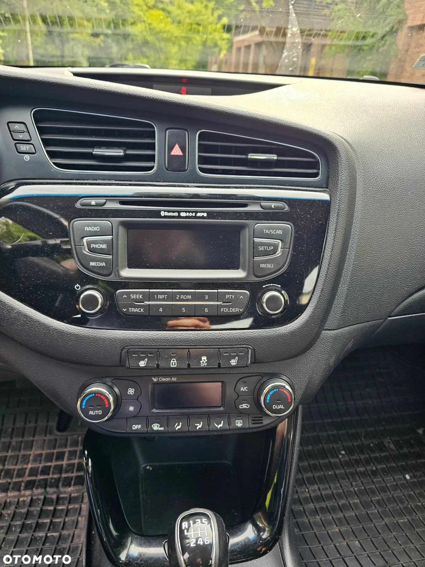 Kia Ceed 1.6 CRDi 128 Vision - 17