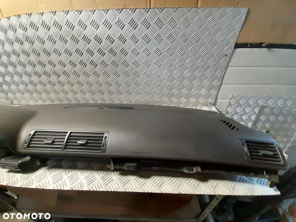 AUDI A4 B6 KONSOLA DESKA KOKPIT 8E1858041 - 2