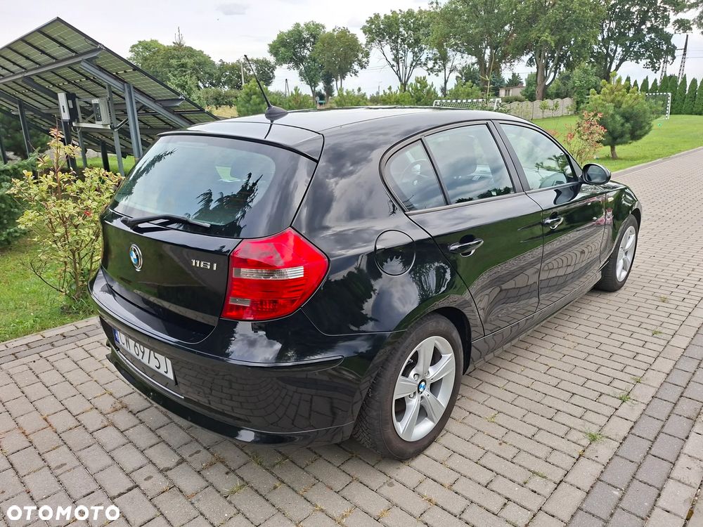BMW Seria 1 116i - 10
