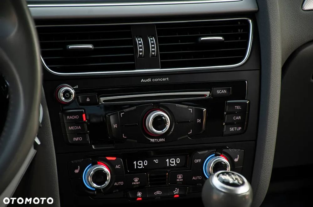 Audi A4 Limousine 1.8 TFSI Ambiente - 33