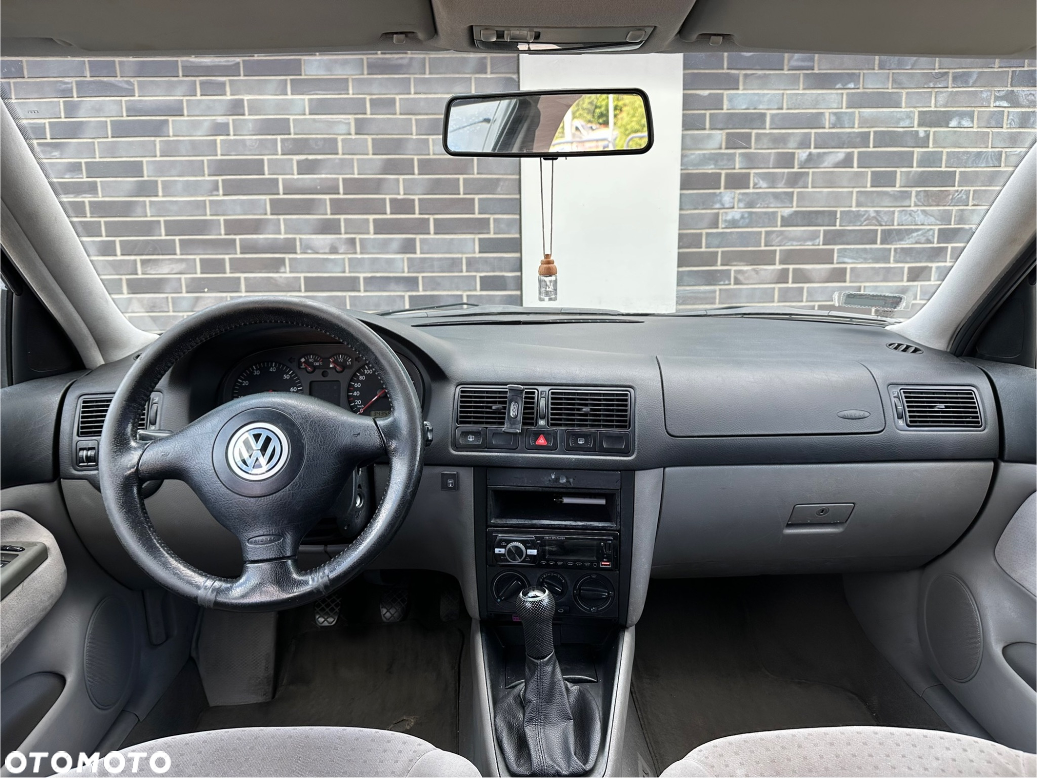 Volkswagen Golf 1.6 Comfortline - 9