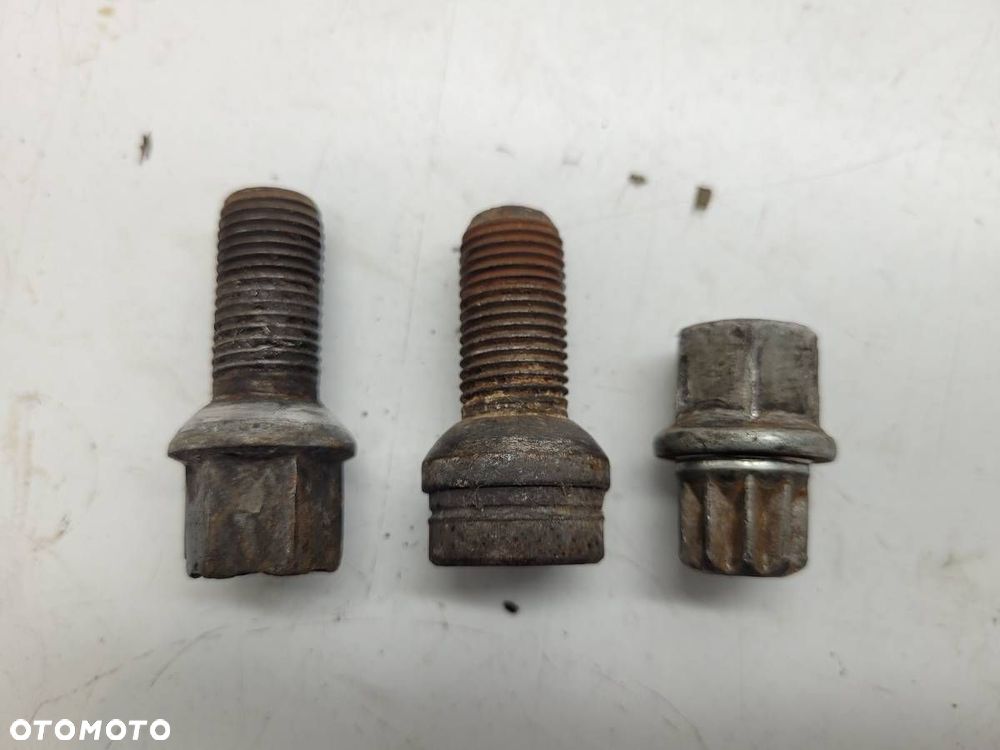 ŚRUBY SZPILKI NAKRĘTKI KÓŁ KOMPLET M14X1,5 VW PASSAT B6 - 4