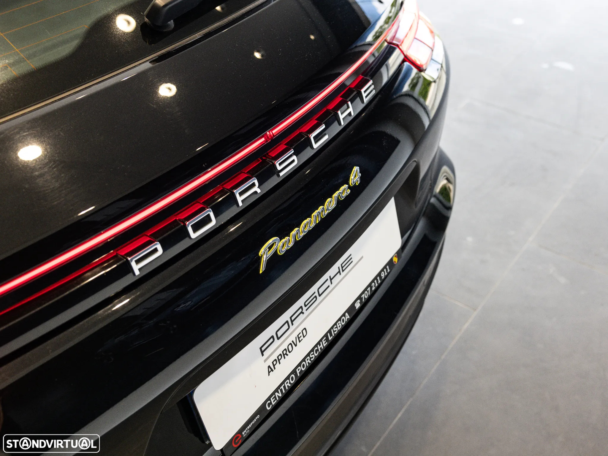 Porsche Panamera Sport Turismo 4 E-Hybrid - 16