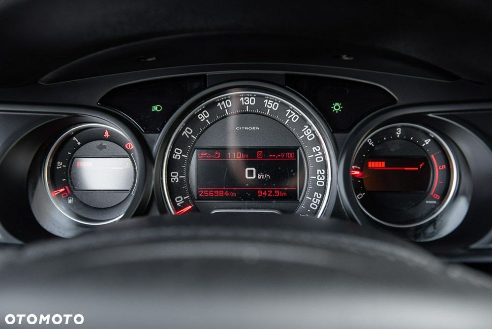 Citroën C5 Tourer HDi 165 FAP Exclusive - 32