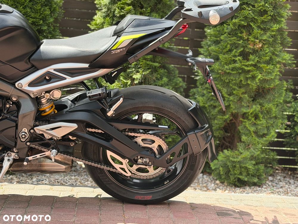 Triumph Street Triple - 19