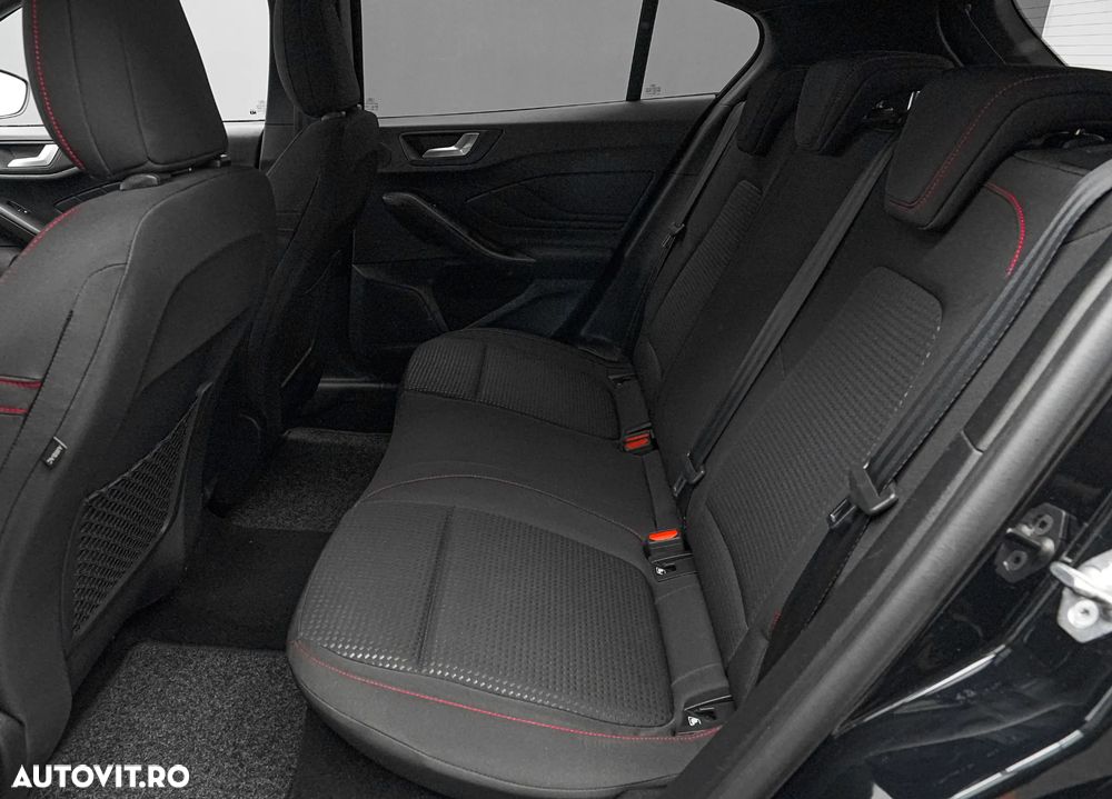 Ford Focus 1.5 EcoBoost ST-Line - 16