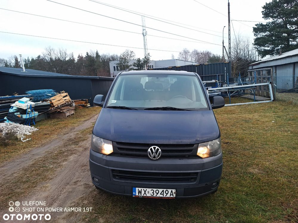 Volkswagen Caravelle - 2