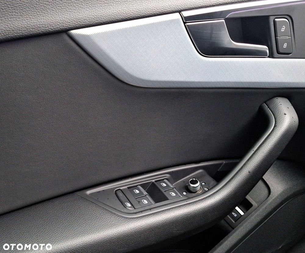 Audi A4 Limousine - 10