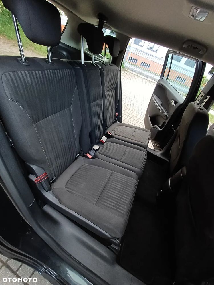 Opel Zafira - 25