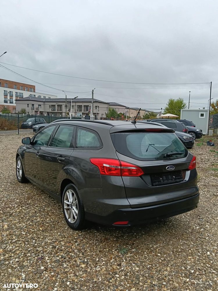 Ford Focus - 7