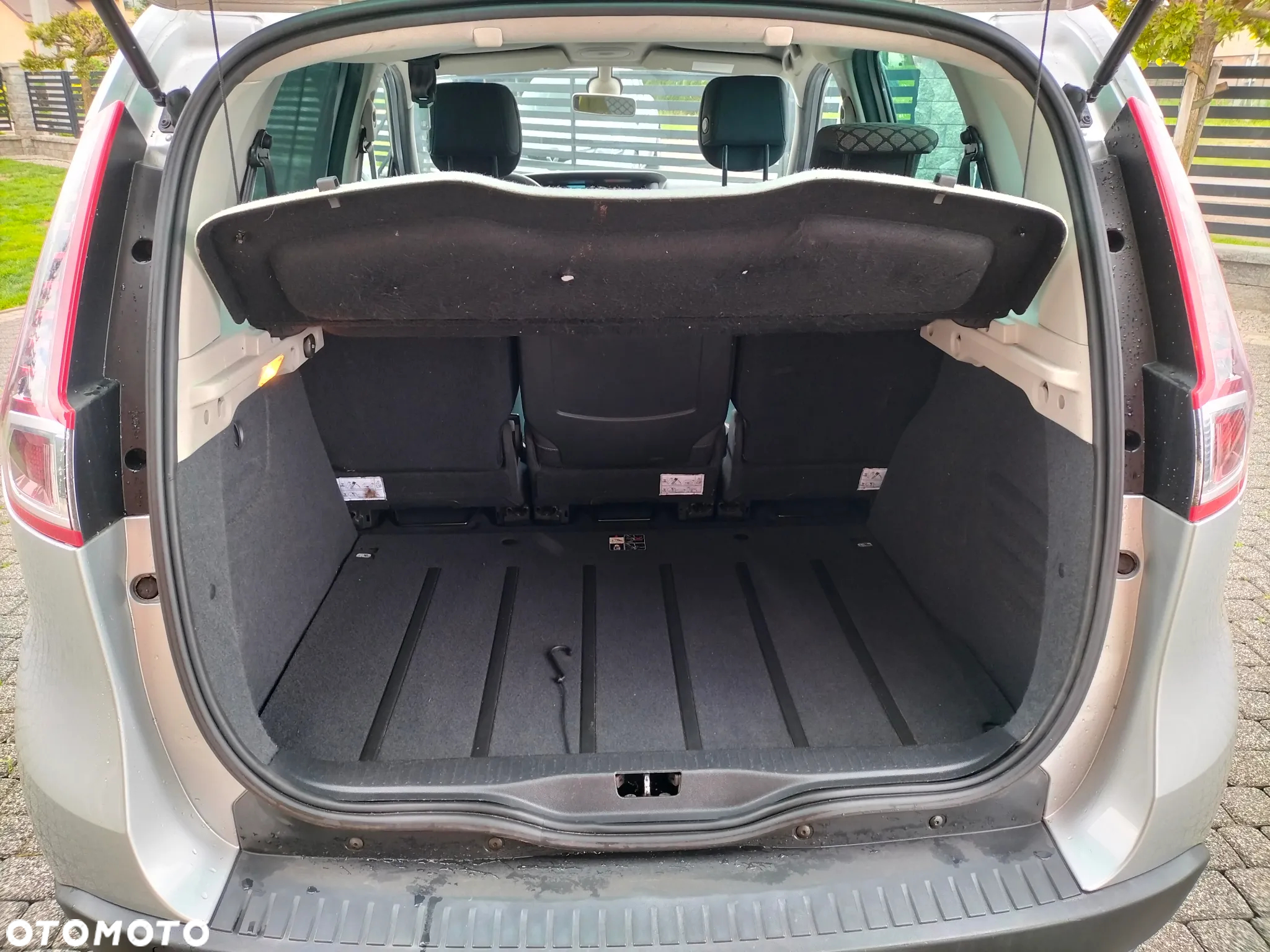 Renault Scenic 1.6 16V 110 Dynamique - 14