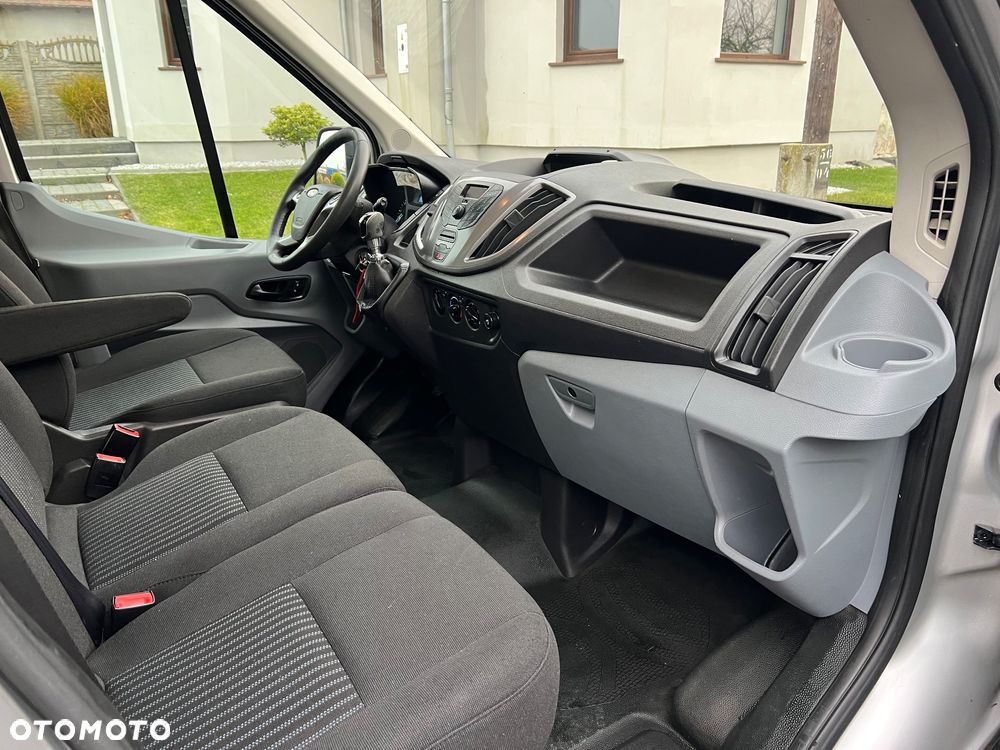 Ford Transit - 20