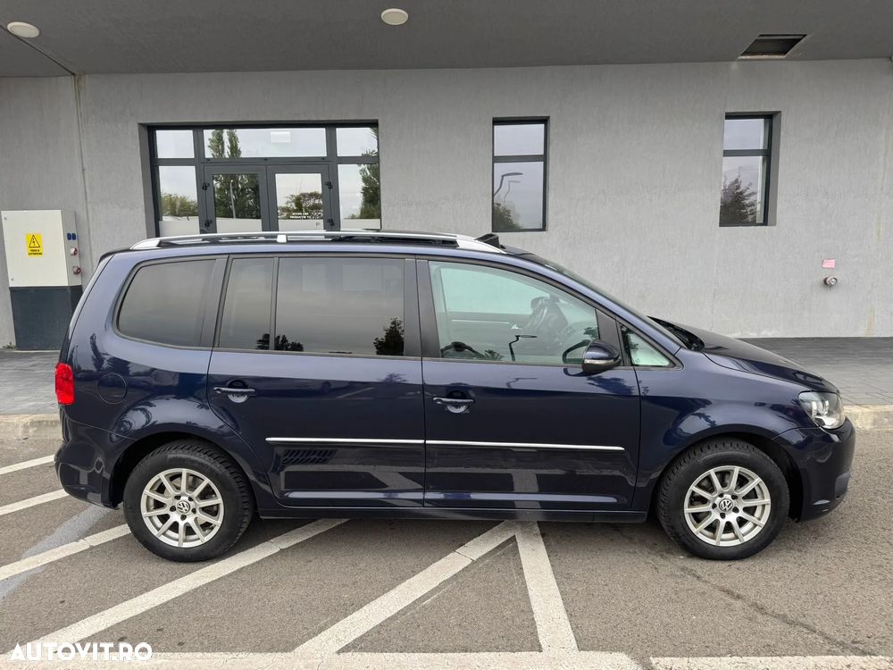 Volkswagen Touran 1.6 TDI DPF BlueMotion Technology Highline - 26