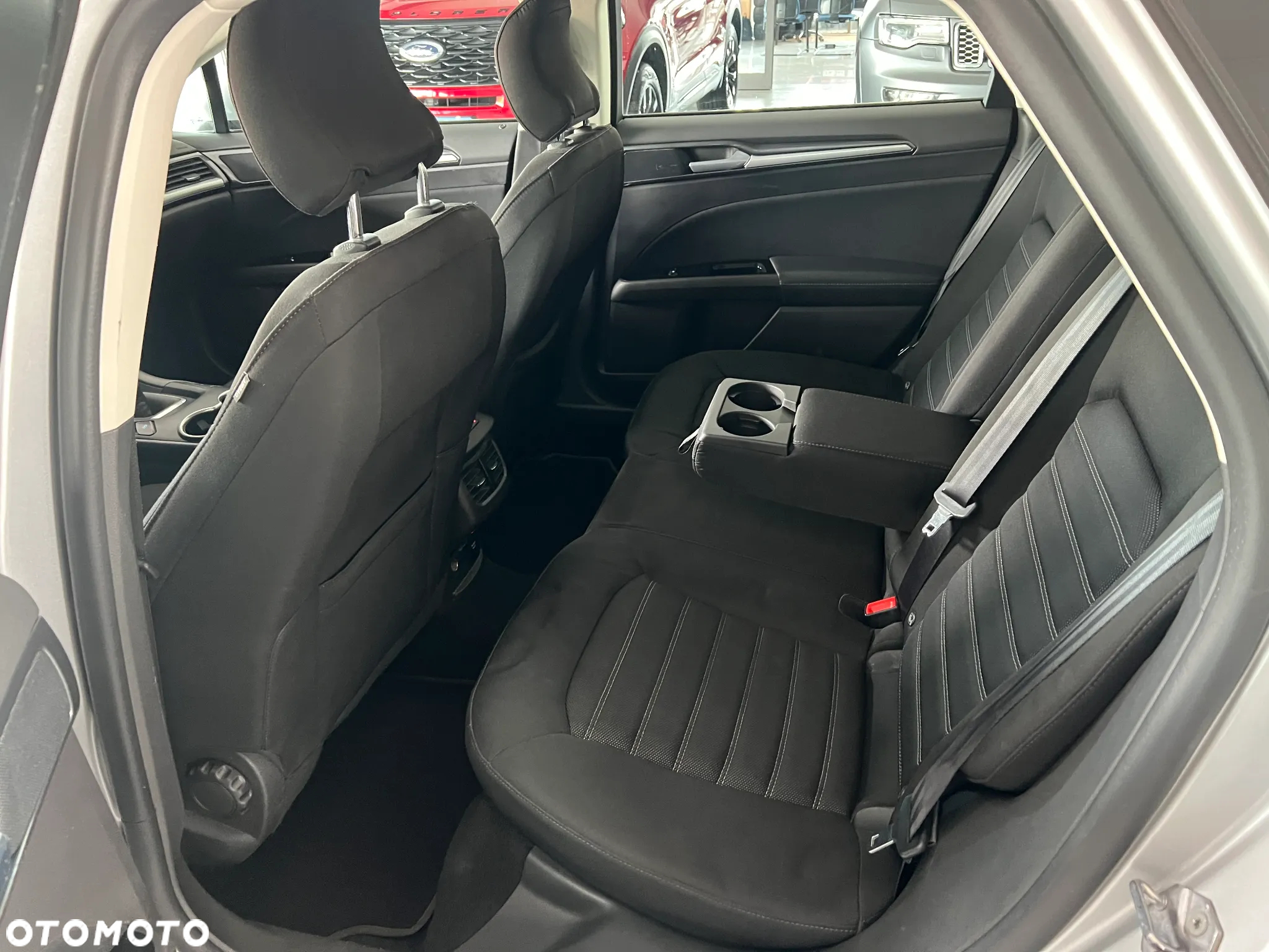 Ford Mondeo 2.0 EcoBlue Titanium - 36