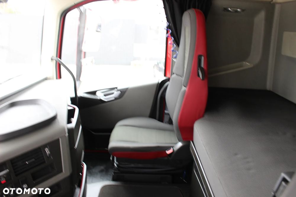 Volvo FH4 500 *E5*EEV / HYDRAULIKA / PEŁNY SPOILER/ *SERWIS FR*/ SUPER STAN / - 33