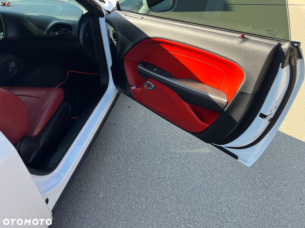 Dodge Challenger 5.7 R/T - 19