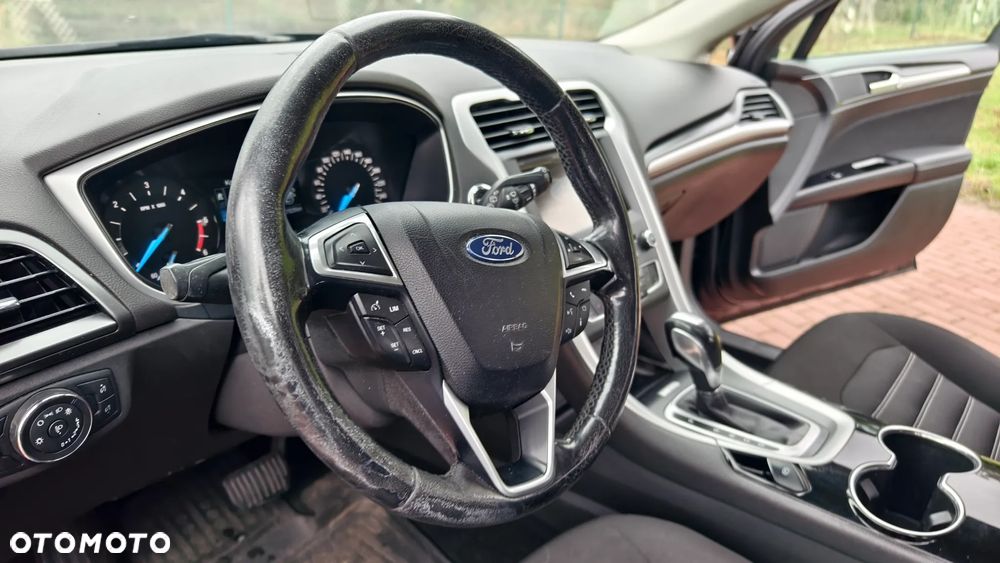 Ford Mondeo - 39
