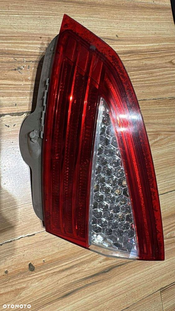 prawa tylna lampa w klapę bagażnika ford mondeo mk4 kombi przed lift - 1