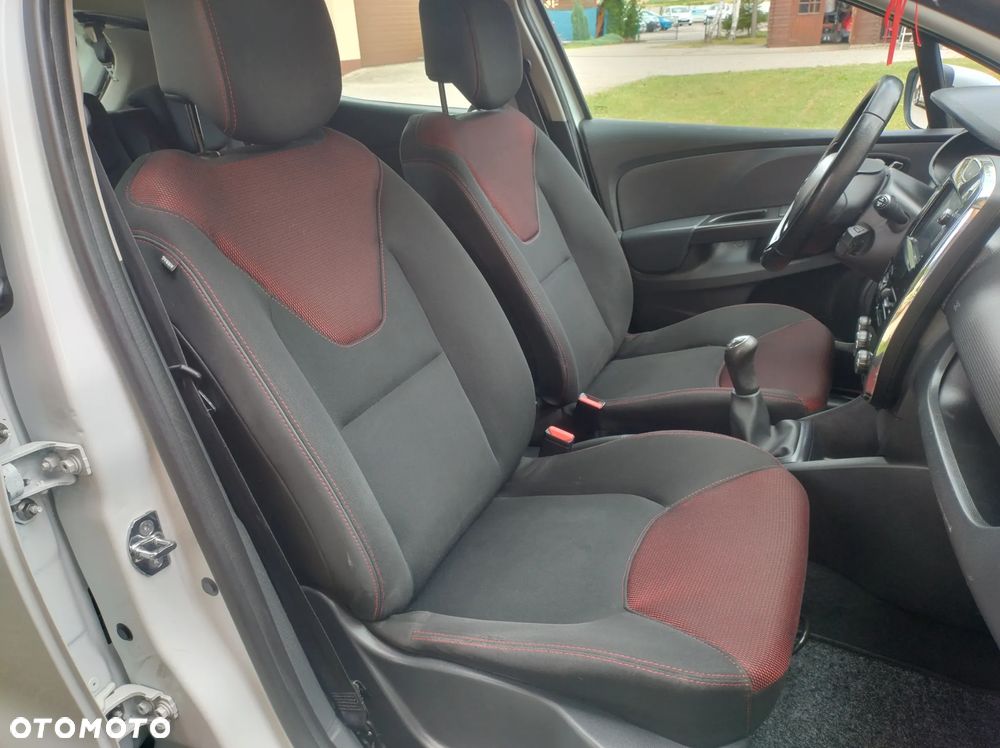 Renault Clio 1.2 16V 75 Life - 33