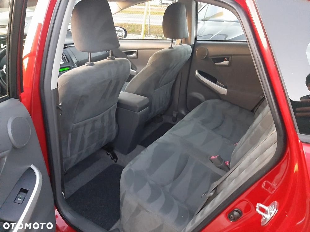 Toyota Prius (Hybrid) Executive - 24