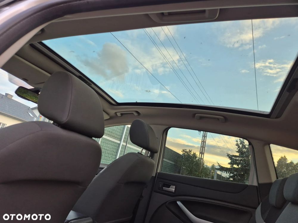 Ford Kuga 2.0 TDCi 4x4 Champions Edition - 16