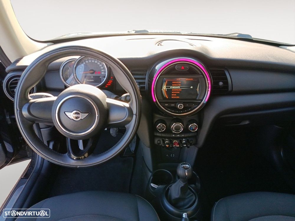 MINI 3 Portas One D - 10