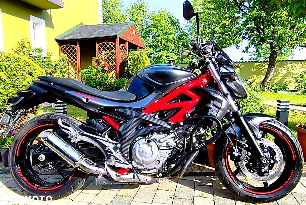 Suzuki Gladius - 4