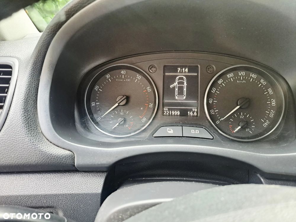 Skoda Roomster 1.4 16V - 8