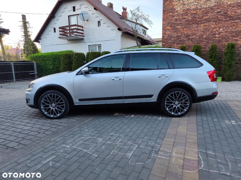Skoda Octavia 2.0 TDI 4x4 DSG Scout - 8