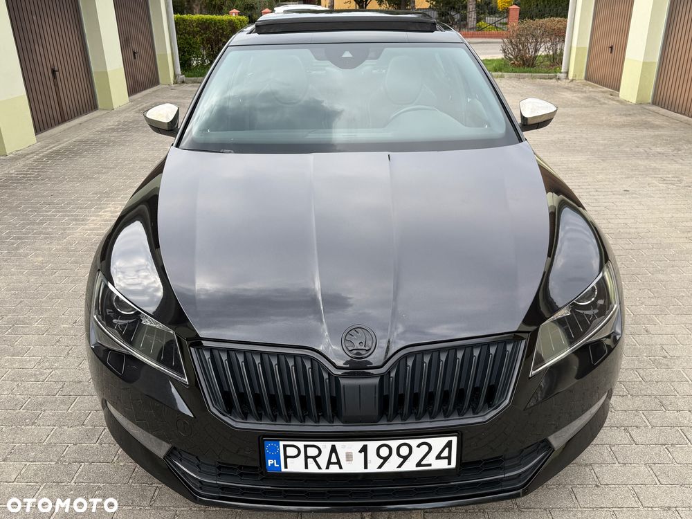 Skoda Superb 2.0 TDI Sportline DSG - 6