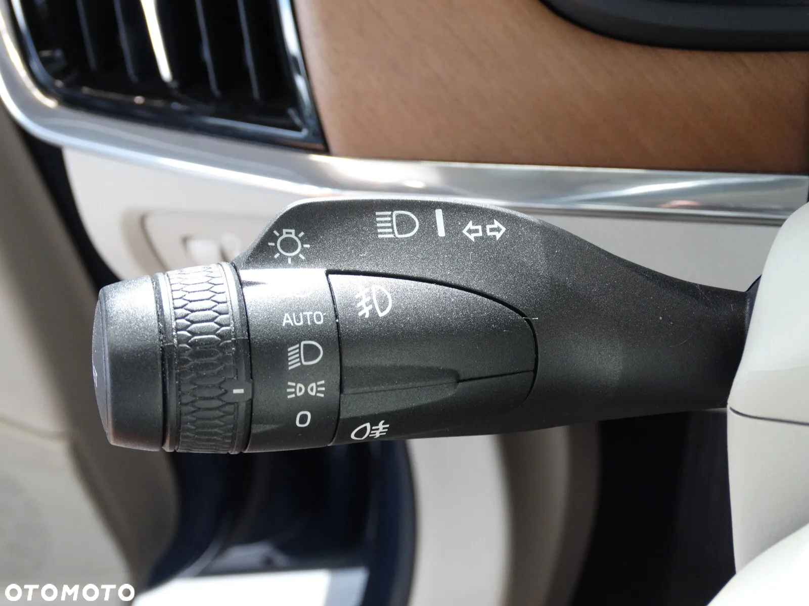 Volvo S90 T4 Momentum Pro - 33