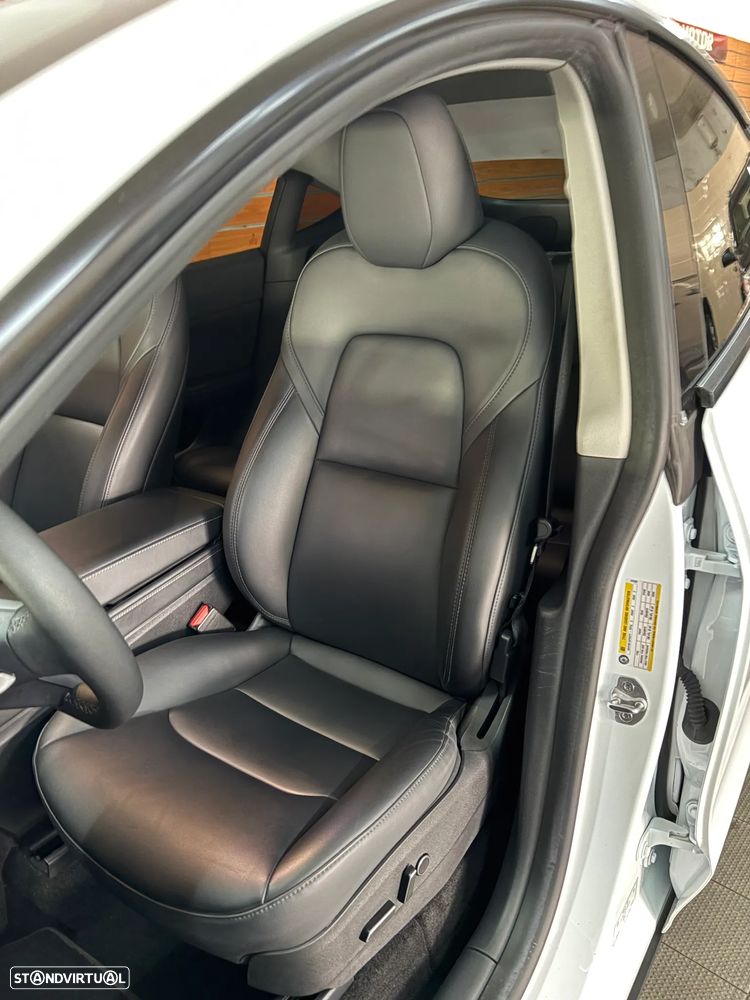 Tesla Model Y RWD - 11