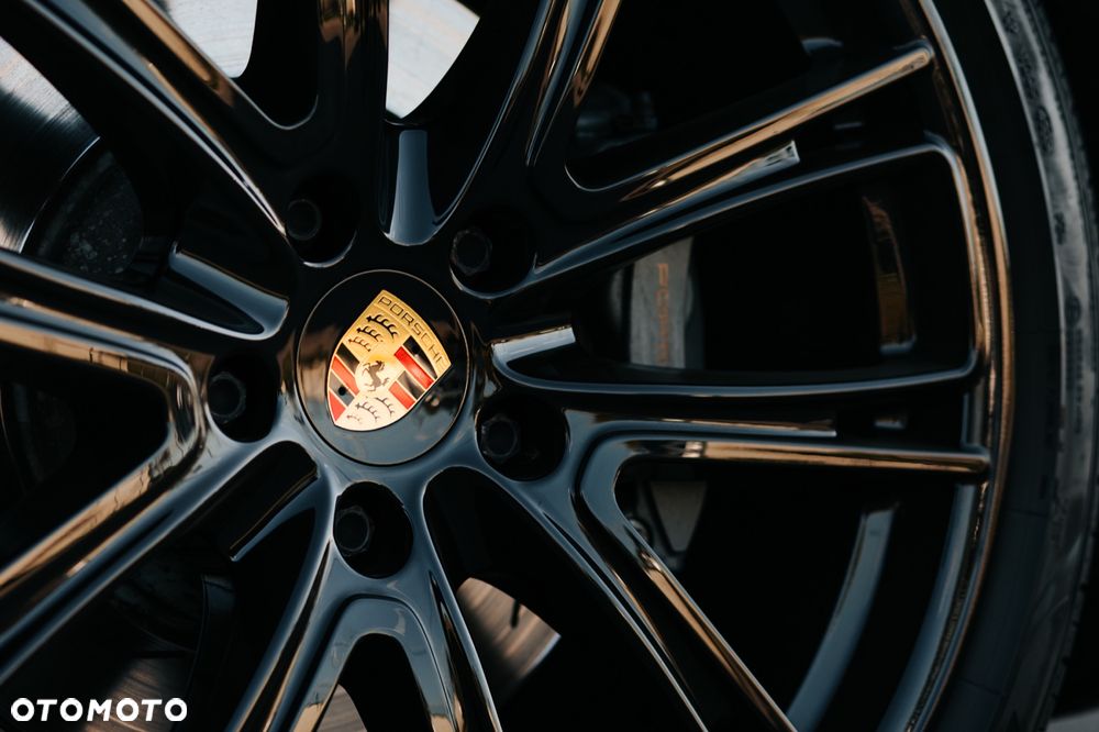 Porsche Panamera 4S - 23
