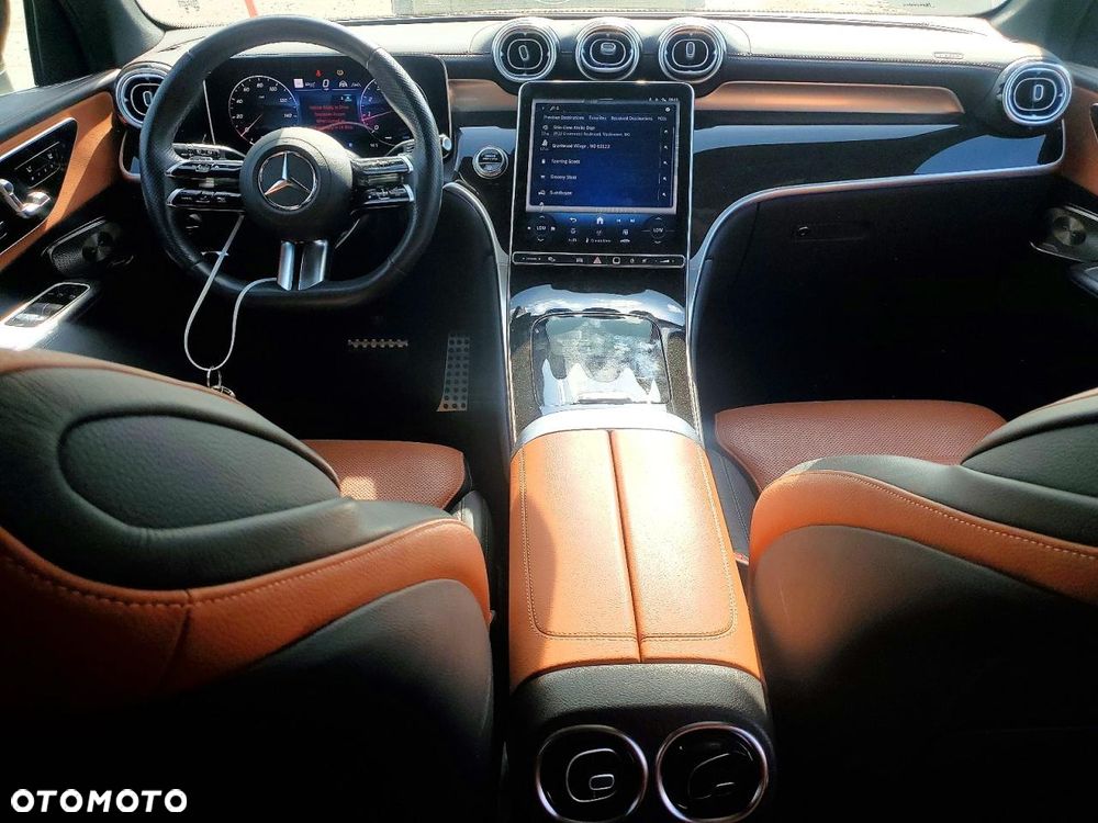 Mercedes-Benz GLC 300 4Matic 9G-TRONIC AMG Line Advanced - 8