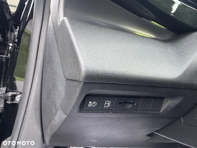 Peugeot 308 180 e-EAT8 GT - 24