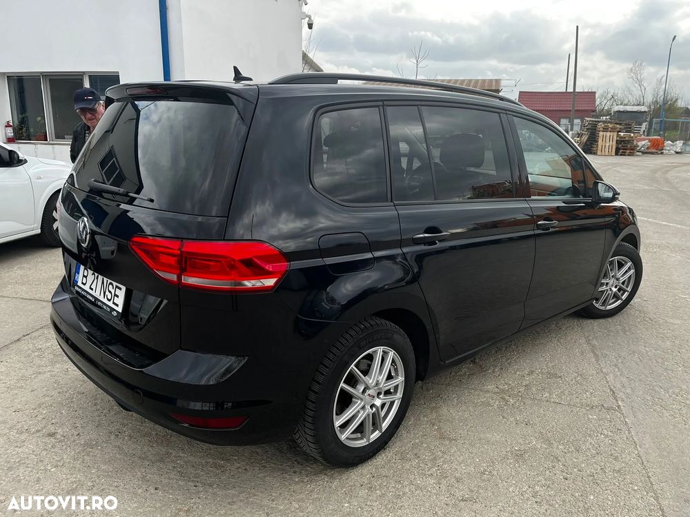 Volkswagen Touran 2.0 TDI SCR DSG Comfortline - 4