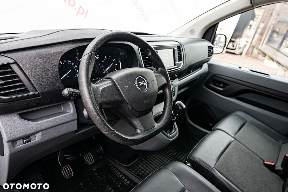 Opel Vivaro L2H1 2.0 144KM - 16