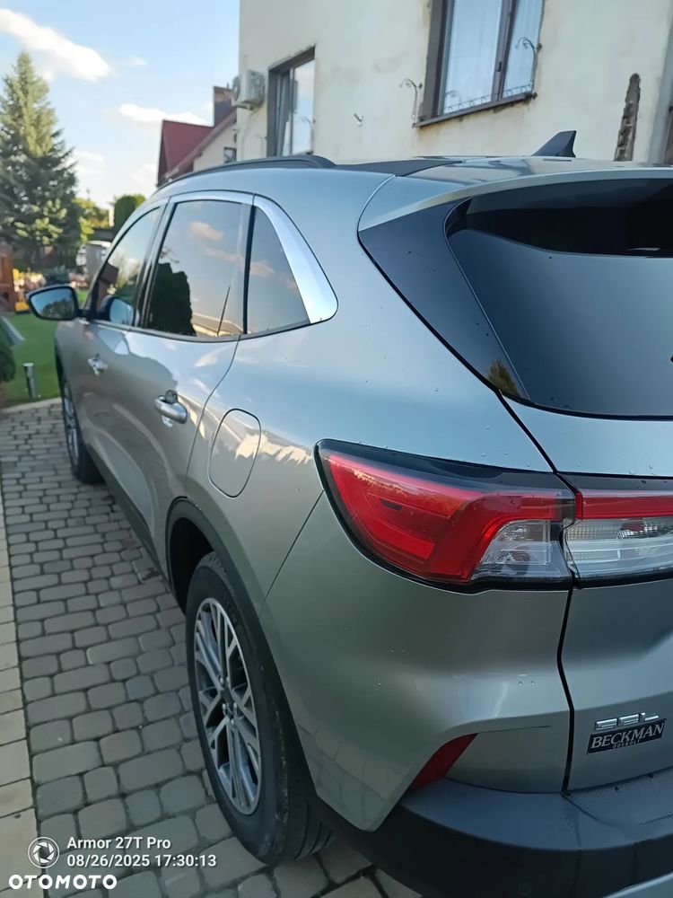Ford Escape 2.0 EcoBoost AWD Titanium - 29