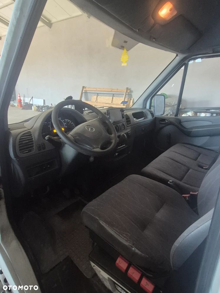 Mercedes-Benz Sprinter - 6