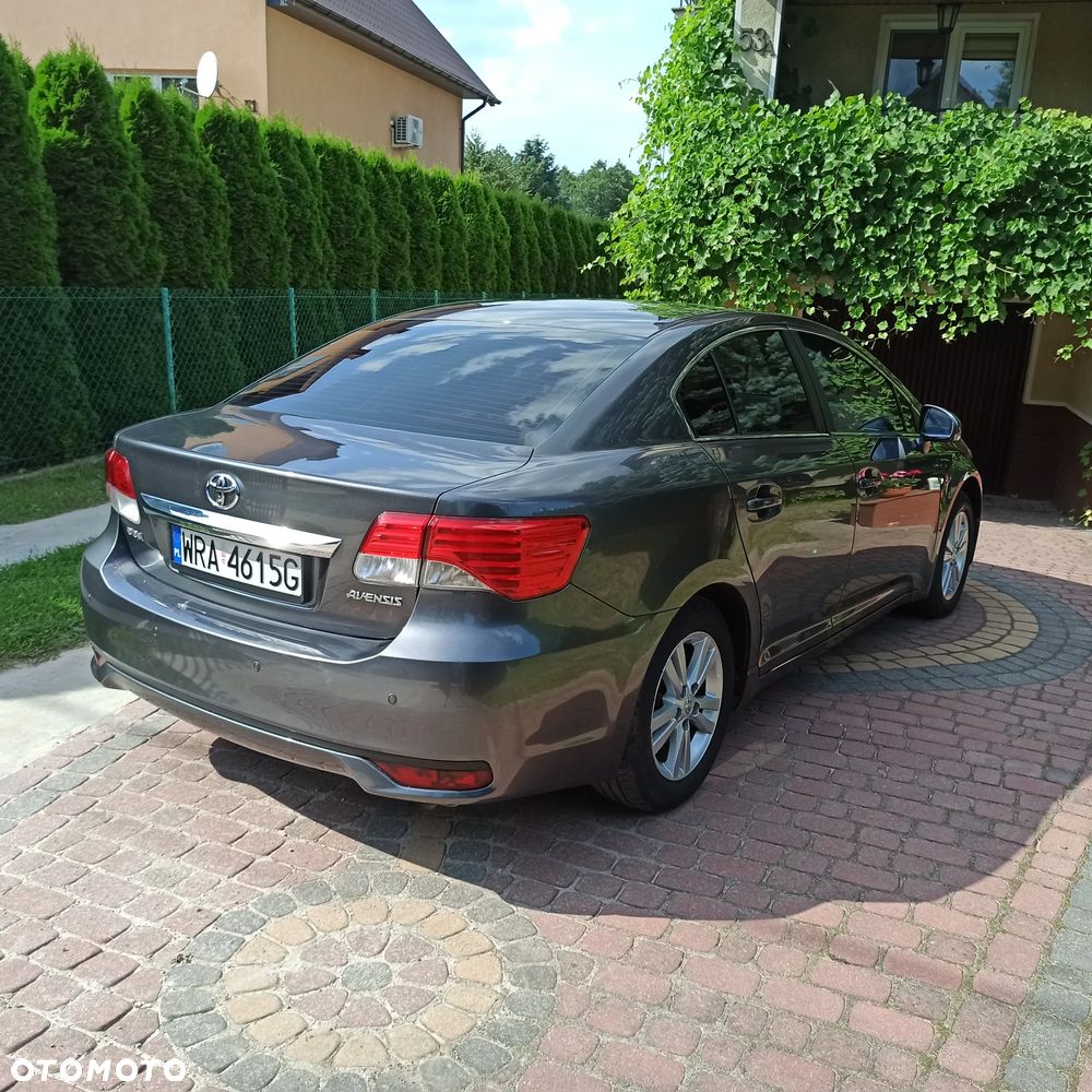 Toyota Avensis 1.8 Premium - 3