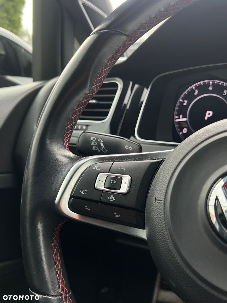 Volkswagen Golf GTI (BlueMotion Technology) DSG Performance - 26