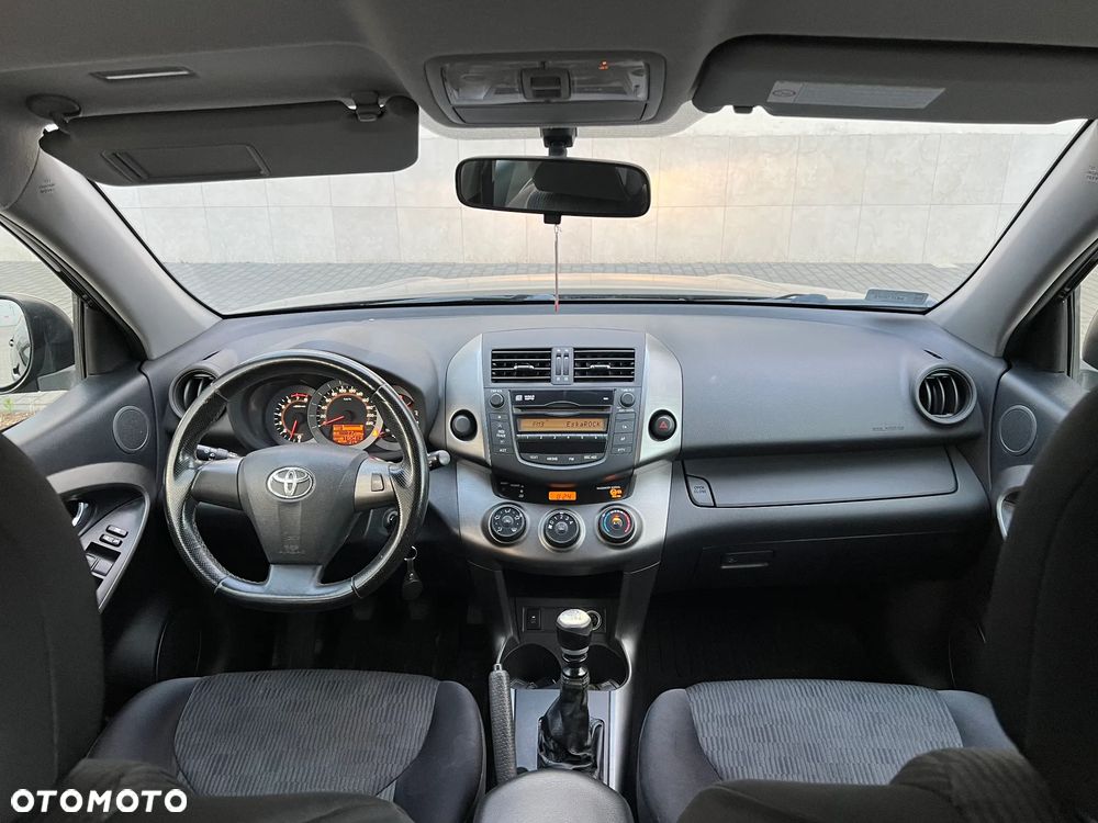 Toyota RAV4 2.0 VVT-i Luna 4x2 - 12
