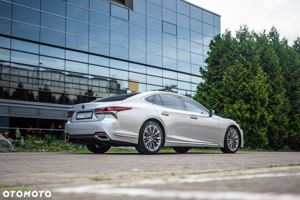 Lexus LS - 9