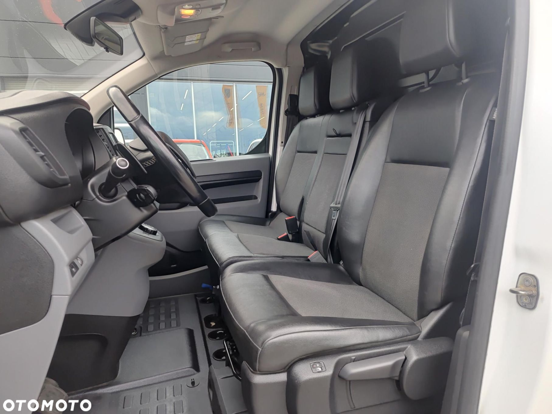 Opel Vivaro - 16