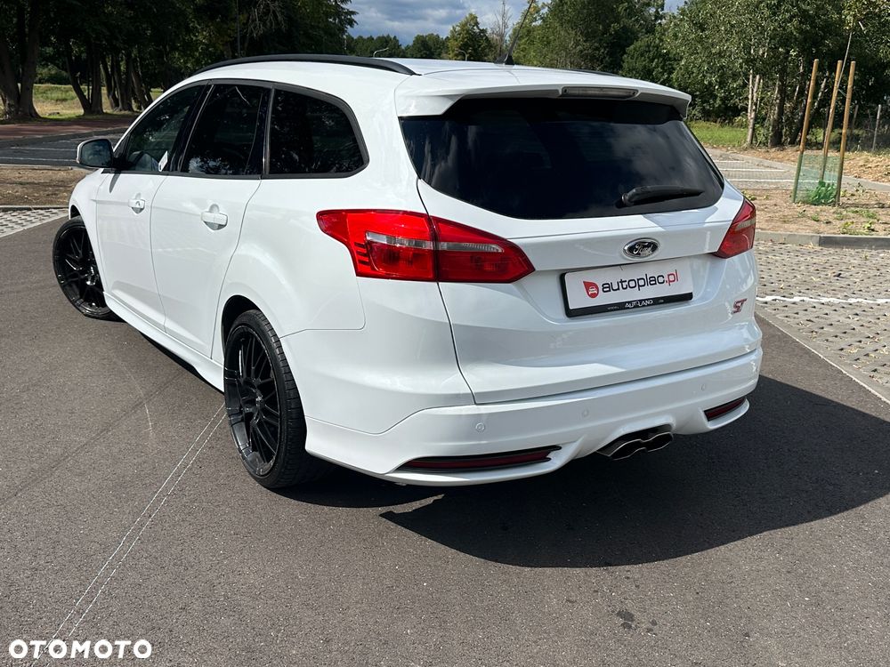 Ford Focus - 11