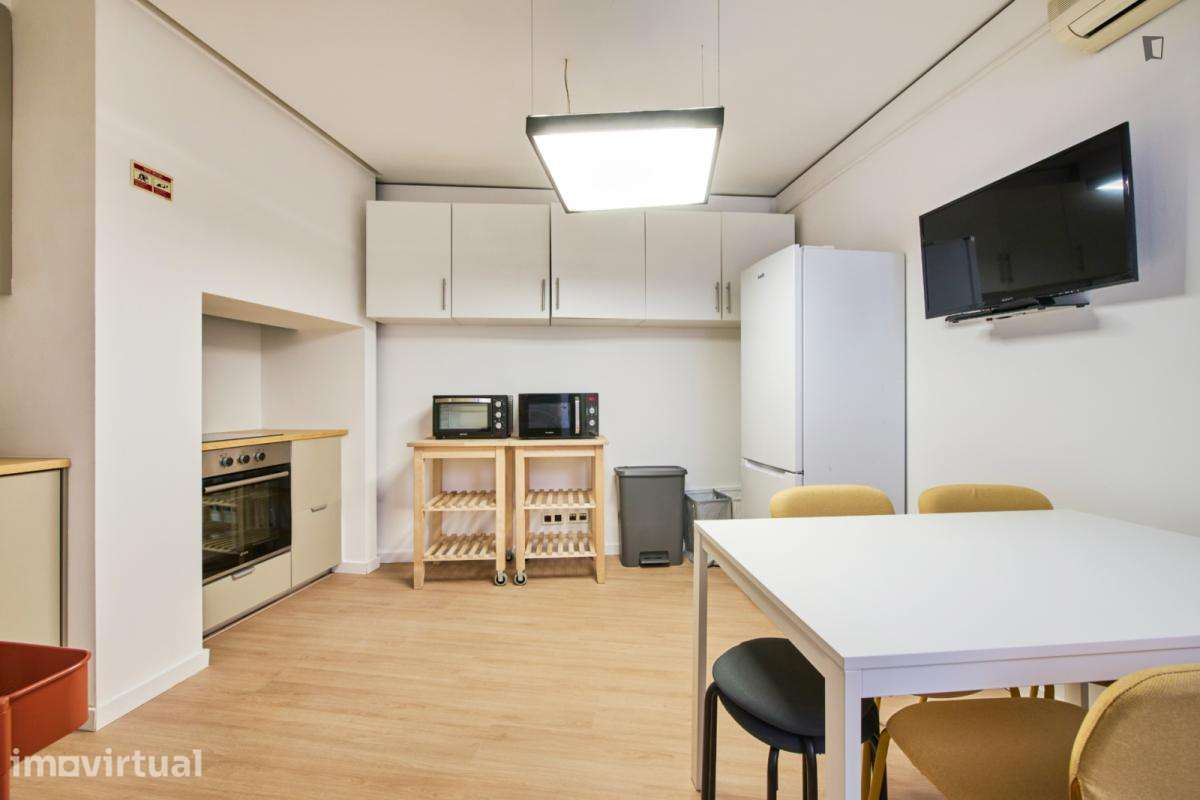 Quarto - localizado em Santos Lisbon - Grande imagem: 2/45