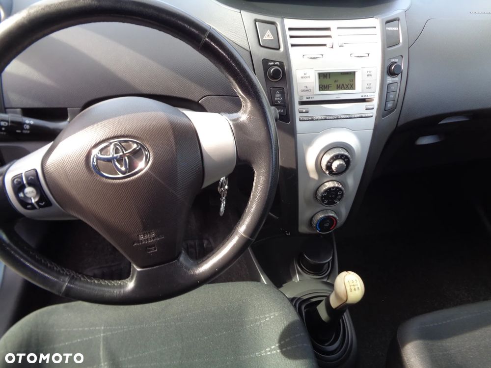 Toyota Yaris 1.4 D-4D Sol - 12