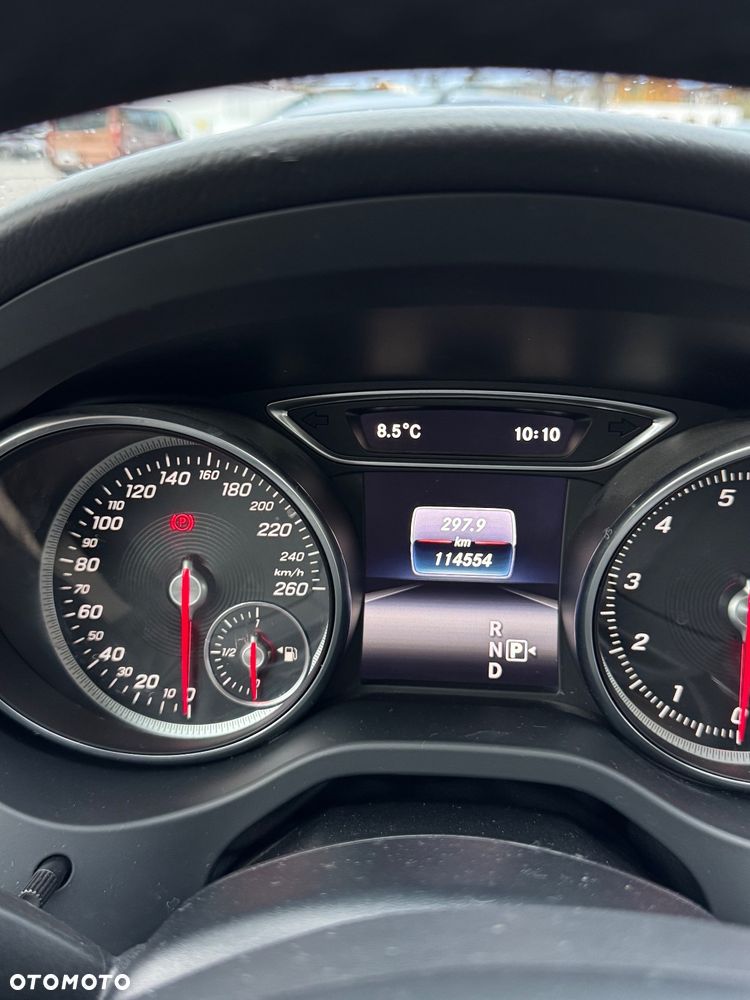 Mercedes-Benz CLA 250 4-Matic AMG Line - 3