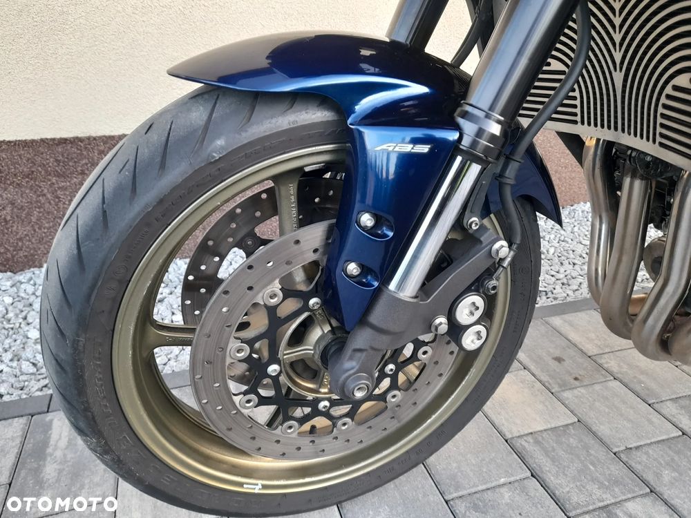 Yamaha FZ - 20