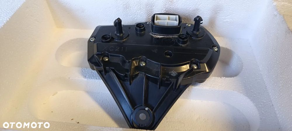 SUZUKI GSX-R 600 750 K8 K9 L0 LICZNIK ZEGARY - 9